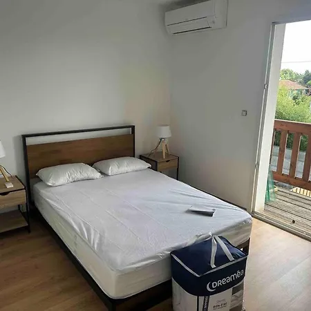 Holiday home Maison 100m2 4 Avec Piscine Jardin Paysage *