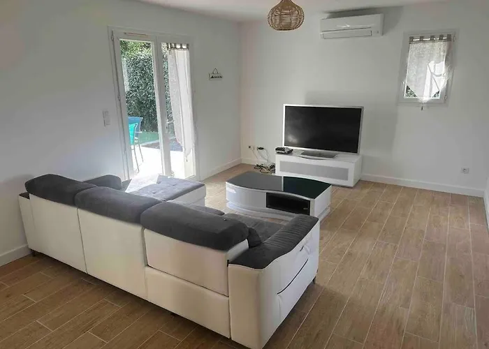 Hébergement de vacances Maison 100m2 4 Avec Piscine Jardin Paysage Gujan-Mestras